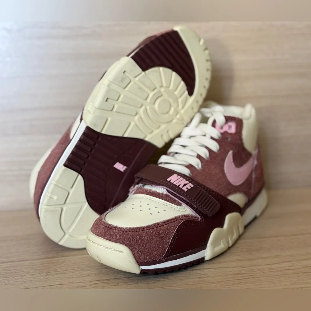 Nike Air Trainer 1 Valentine’s Day